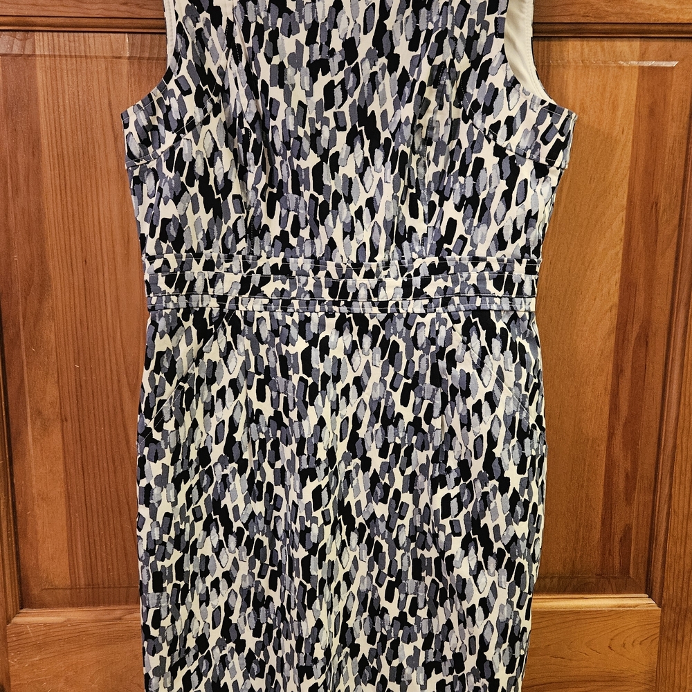 Adrianna Papell Black and Gray Patterned Midi Dress